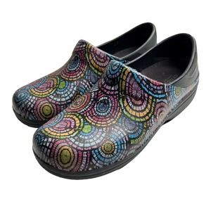 Crocs Womens Clogs Neria Pro II Size 10 Multicolor Print EUC 205385